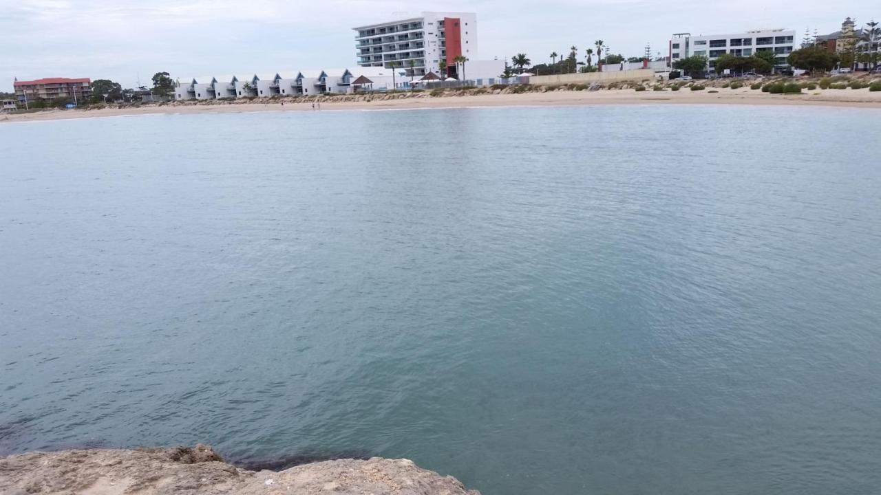 An Ocean,Beachfront And Pool View Apartment 210 Mandurah Exterior foto