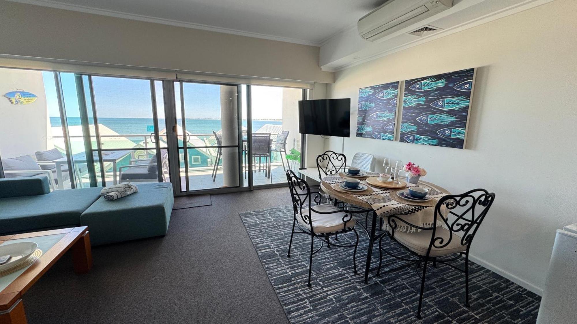 An Ocean,Beachfront And Pool View Apartment 210 Mandurah Exterior foto
