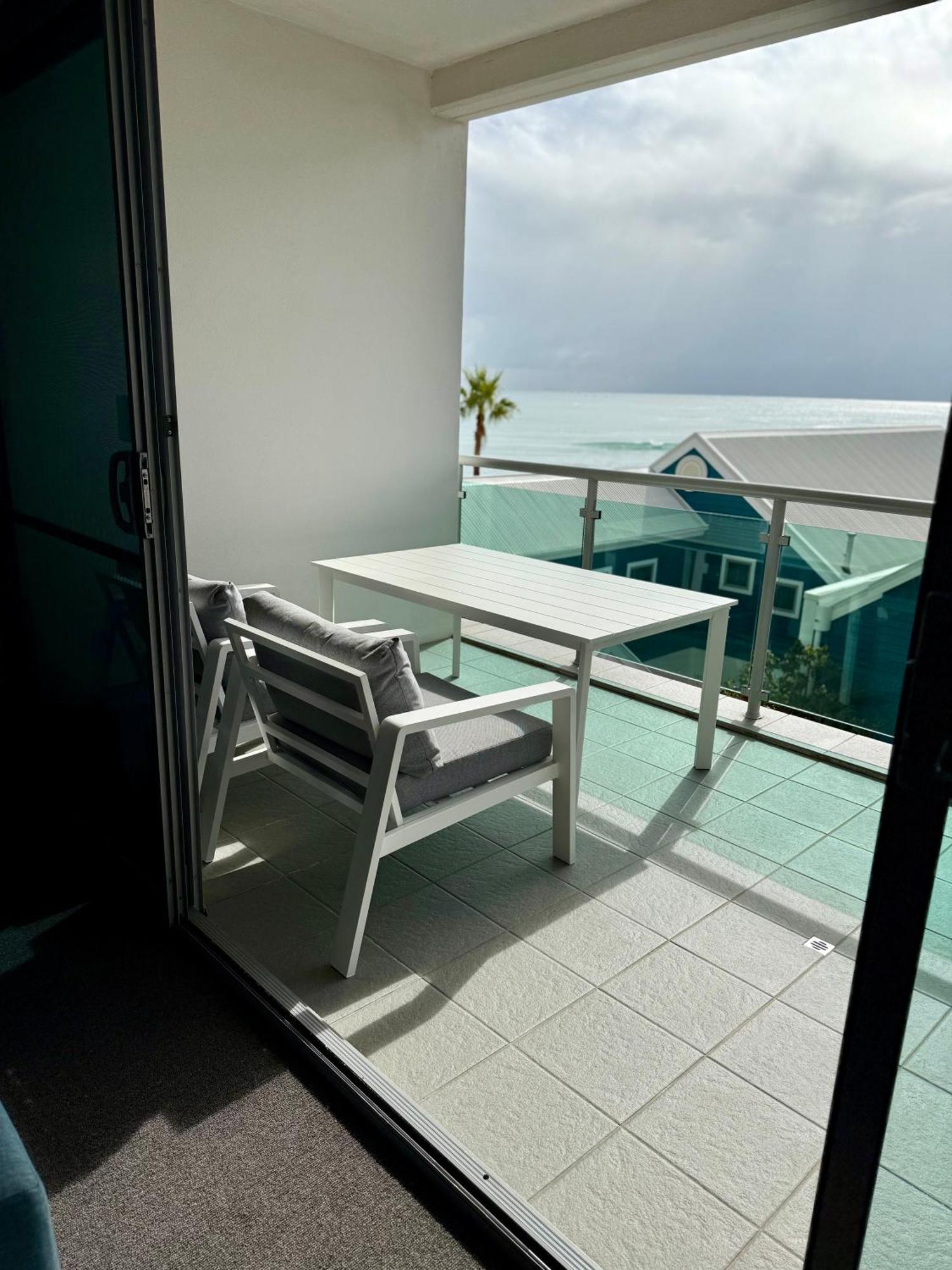 An Ocean,Beachfront And Pool View Apartment 210 Mandurah Exterior foto