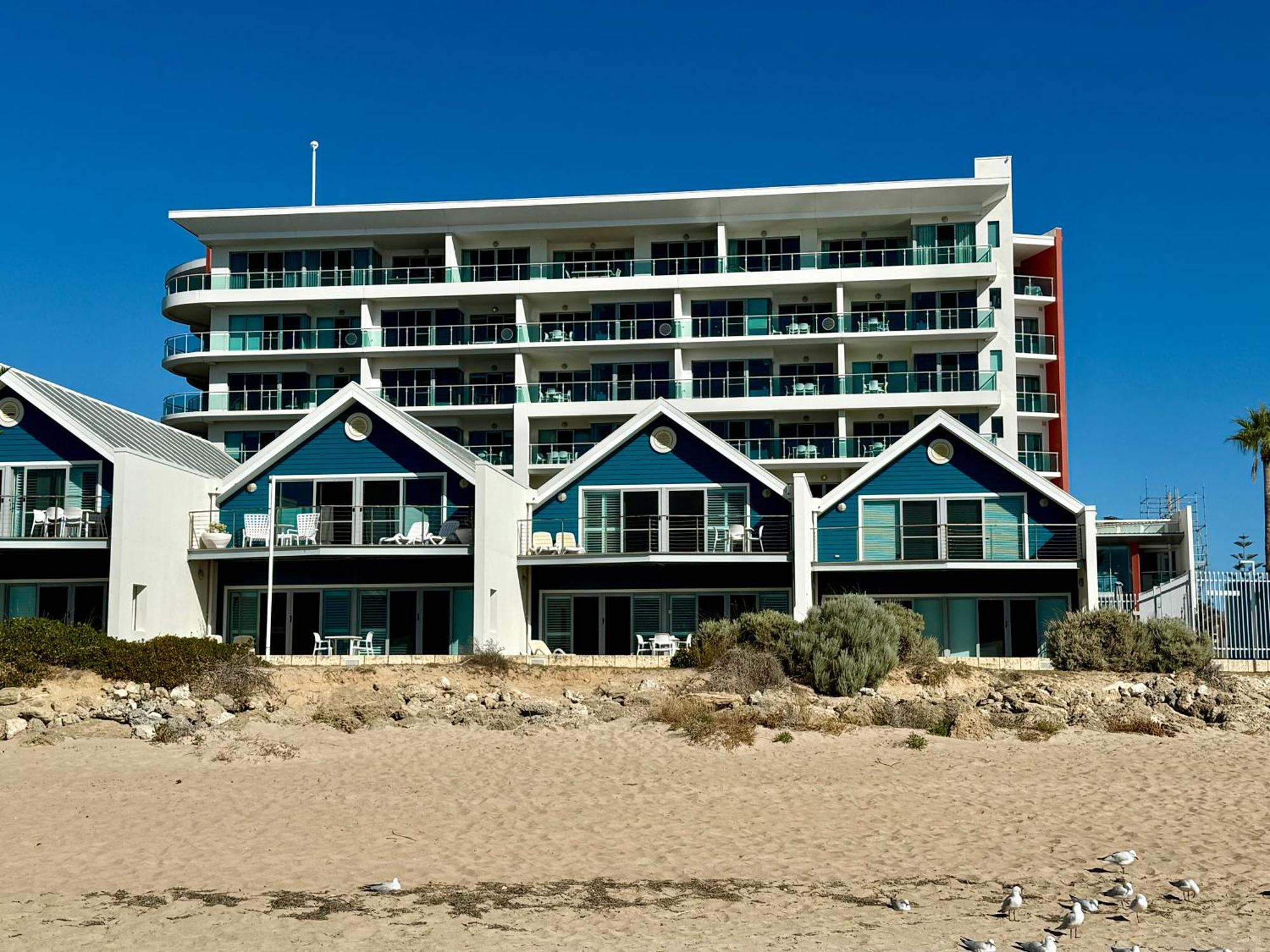 An Ocean,Beachfront And Pool View Apartment 210 Mandurah Exterior foto